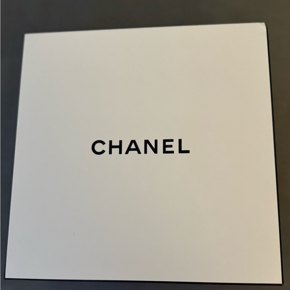 Chanel gift box